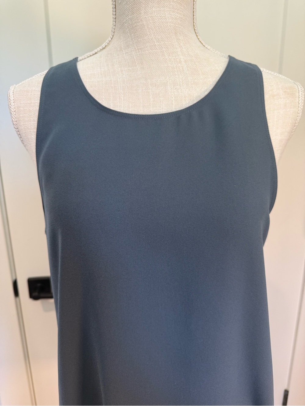 Wilfred Sleeveless Silk Blend Tank Blue Gray Size Small - Picture 2 of 9